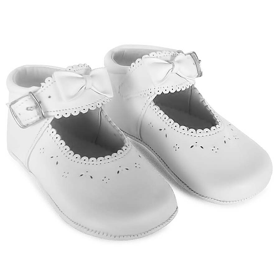 pre walking shoes for baby girl
