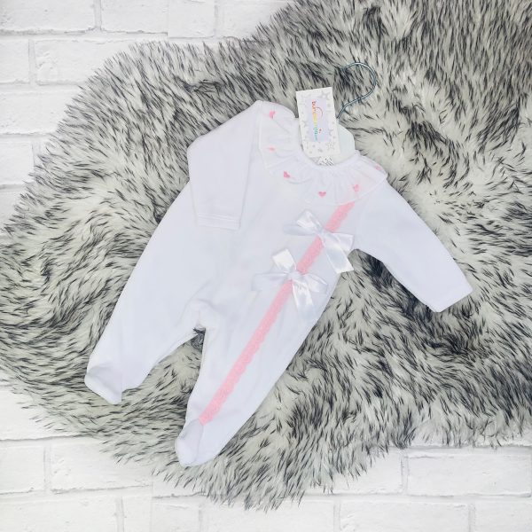 https://www.bumpalumpa.com/product-category/baby-girls-clothes/baby-girls-baby-grows-rompers/